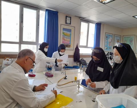 اردوی علمی زیارتی دانش آموزان شرکت کننده در مسابقات آزمایشگاه